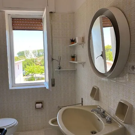 Casa Su Due Piani Con Terrazzo Sul Lungomare Di Rossano * Rossano Stazione